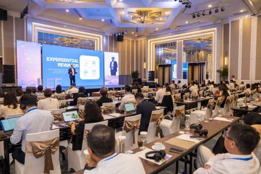 Comarch Wins Outstanding Core Solution Award at Vietnam Airlines Forum 2025